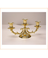 Candelabro dorado para mesa de tres velas